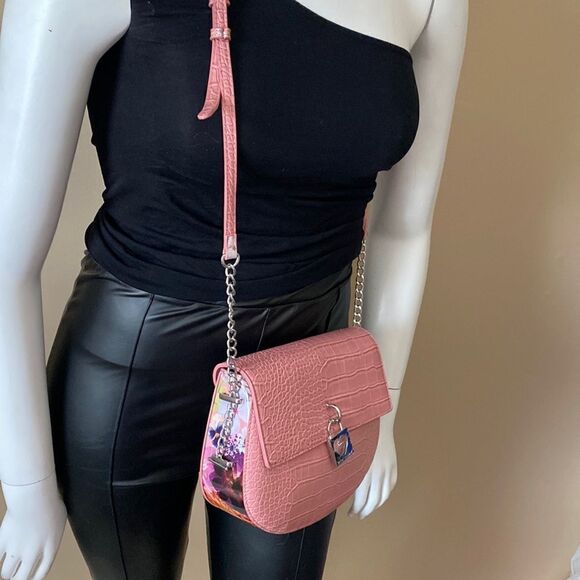 NWT Betsey Johnson Dark Blush Snake Embossed Floral Saddle Bag | Crossbody Bag - Picture 3 of 17